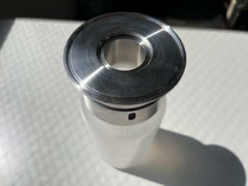 樹脂容器用取付治具の製作（サニタリー継手・専用ネジ切りバイト）